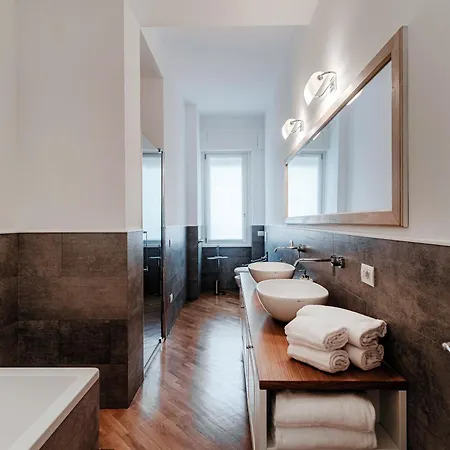 Lp Luxury - Downtown * Como